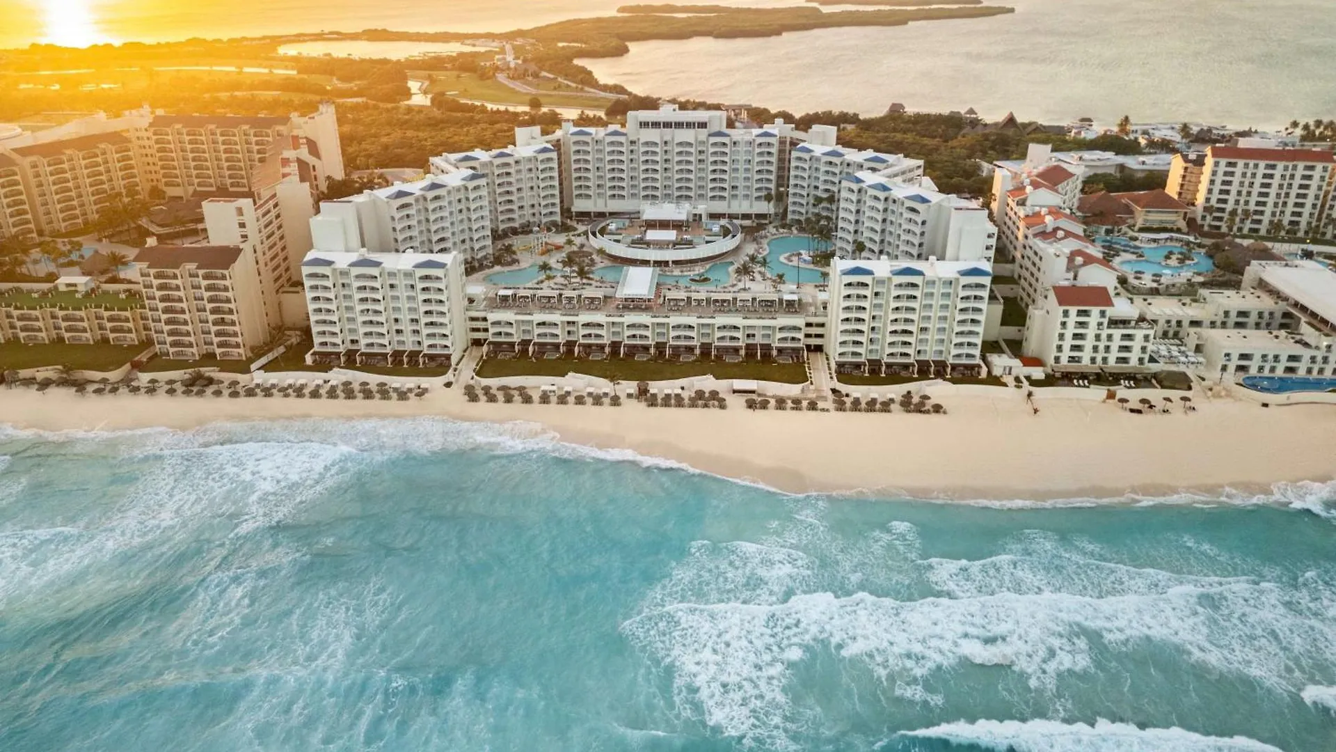 Hilton Cancun Mar Caribe All-Inclusive Resort Мексика