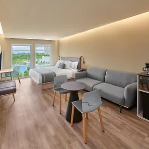 Hotel Express By Marriott Aeropuerto Riviera