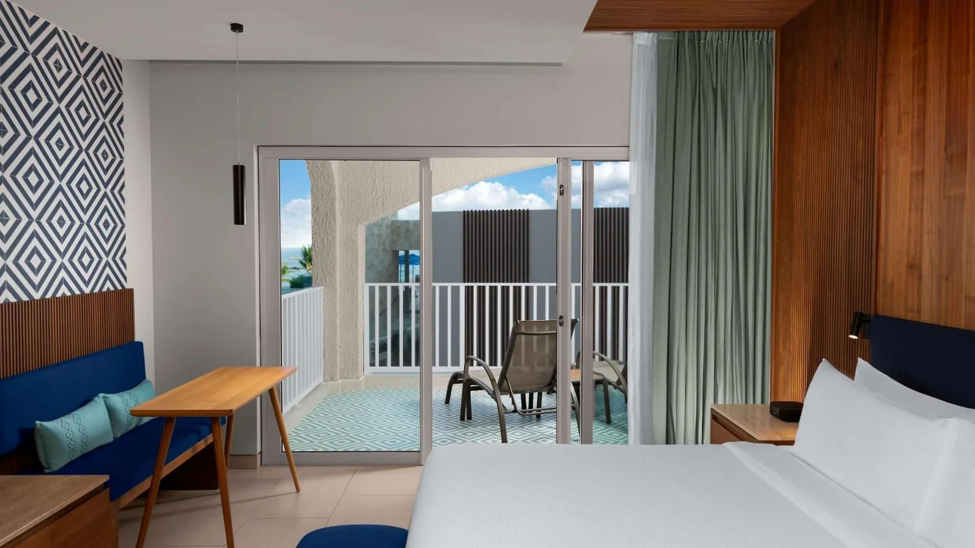 Hilton Cancun Mar Caribe All-Inclusive Resort