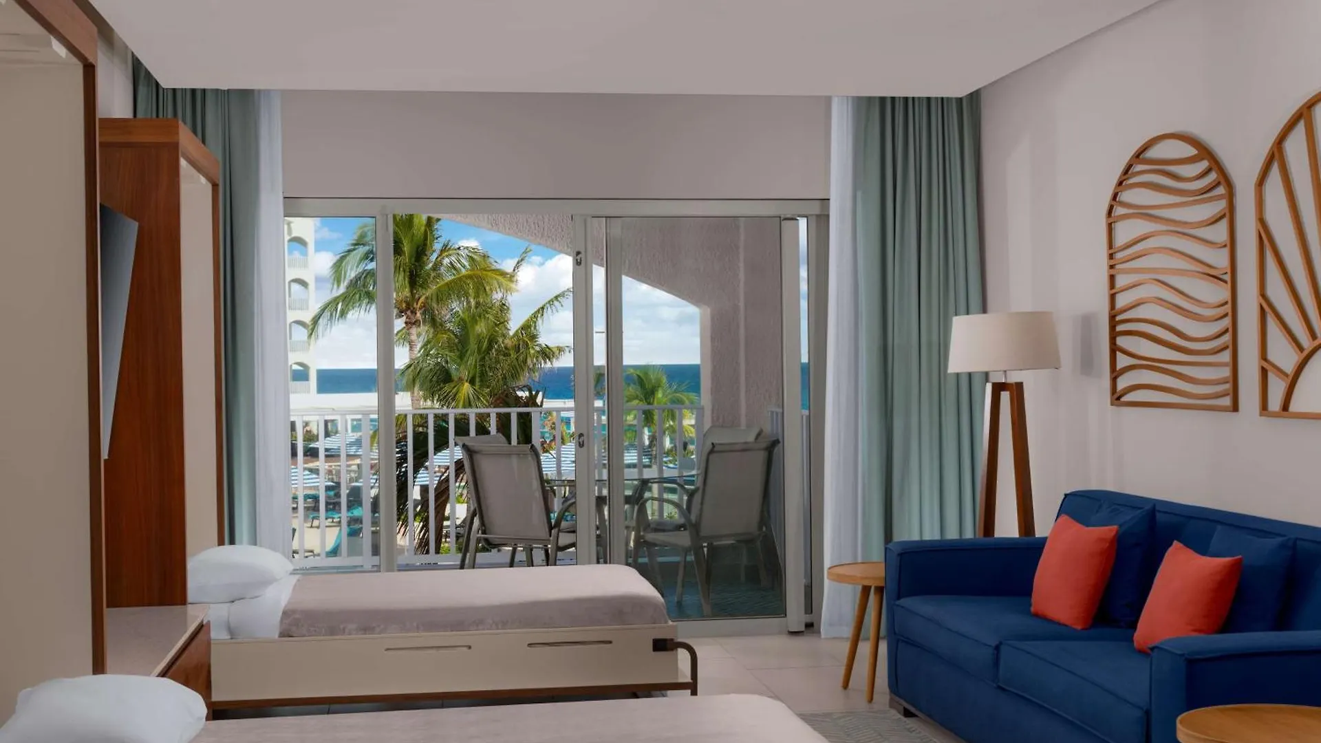 Hilton Cancun Mar Caribe All-Inclusive Resort