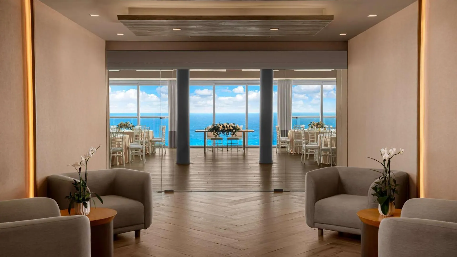 Hilton Cancun Mar Caribe All-Inclusive Resort