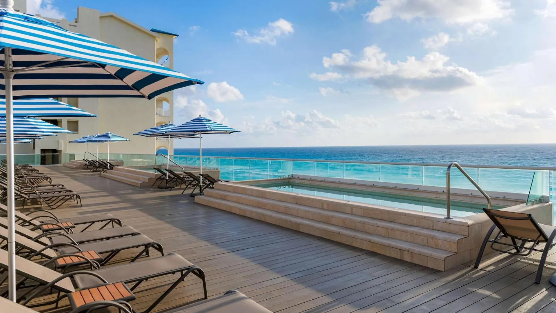 Hilton Cancun Mar Caribe All-Inclusive Resort