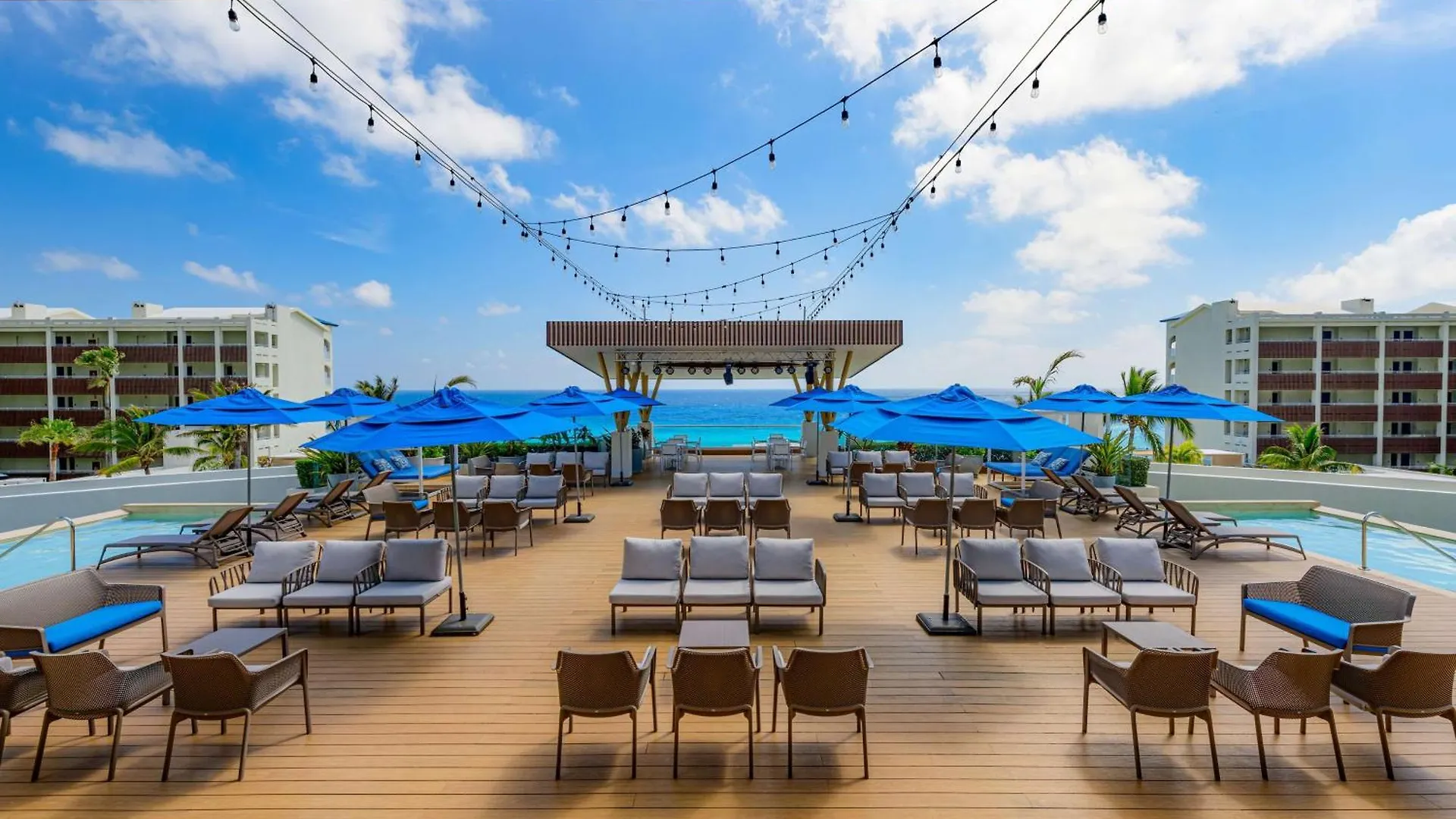 Hilton Cancun Mar Caribe All-Inclusive Resort 5*,